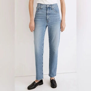 Madewell The Perfect Vintage Straight Jean in Montville Wash